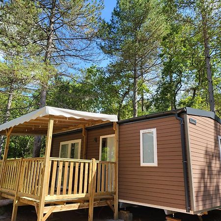 Camping De Graniers Monoblet Eksteriør bilde