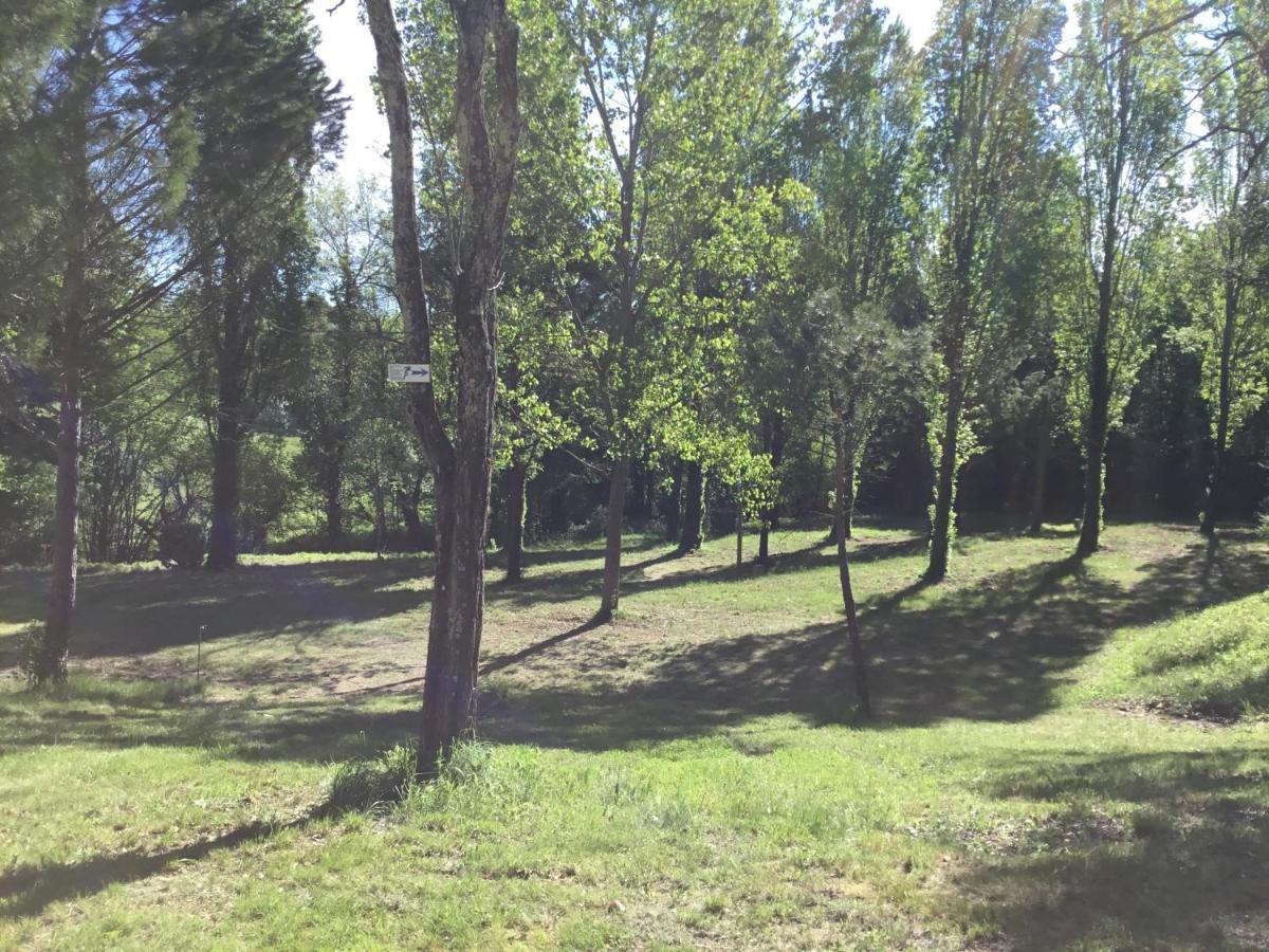 Camping De Graniers Monoblet Eksteriør bilde