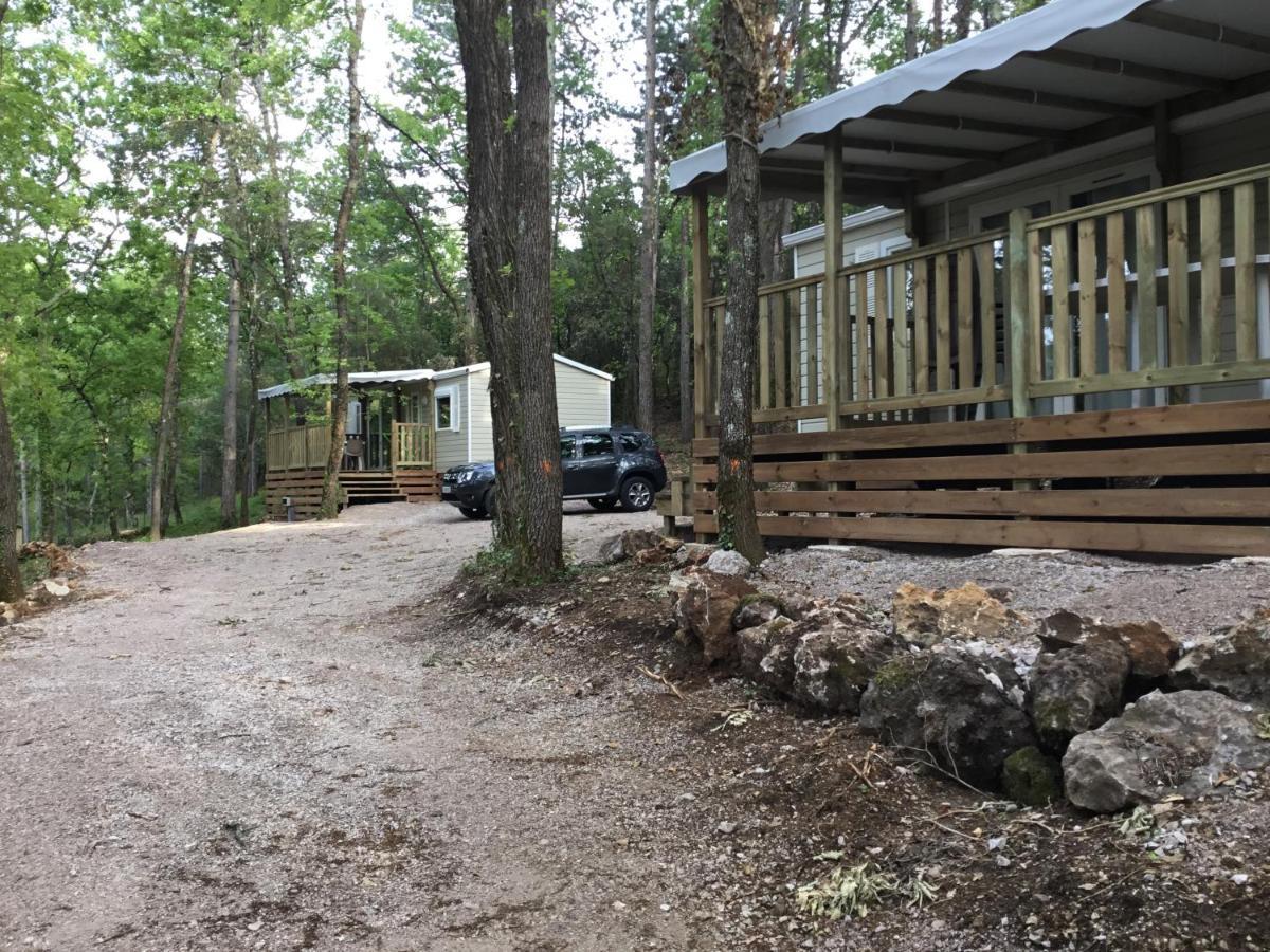 Camping De Graniers Monoblet Eksteriør bilde