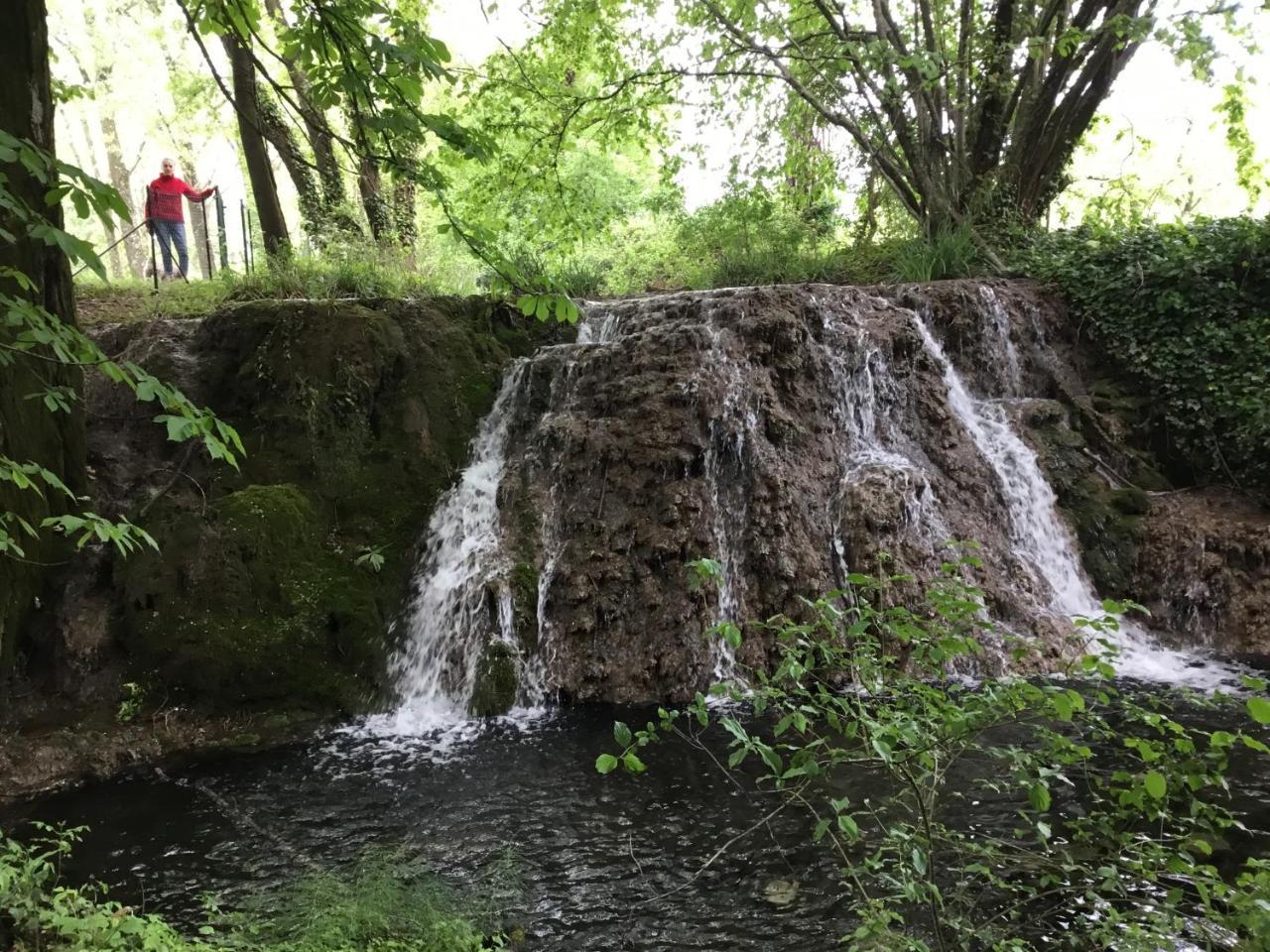 Camping De Graniers Hotell Monoblet Eksteriør bilde